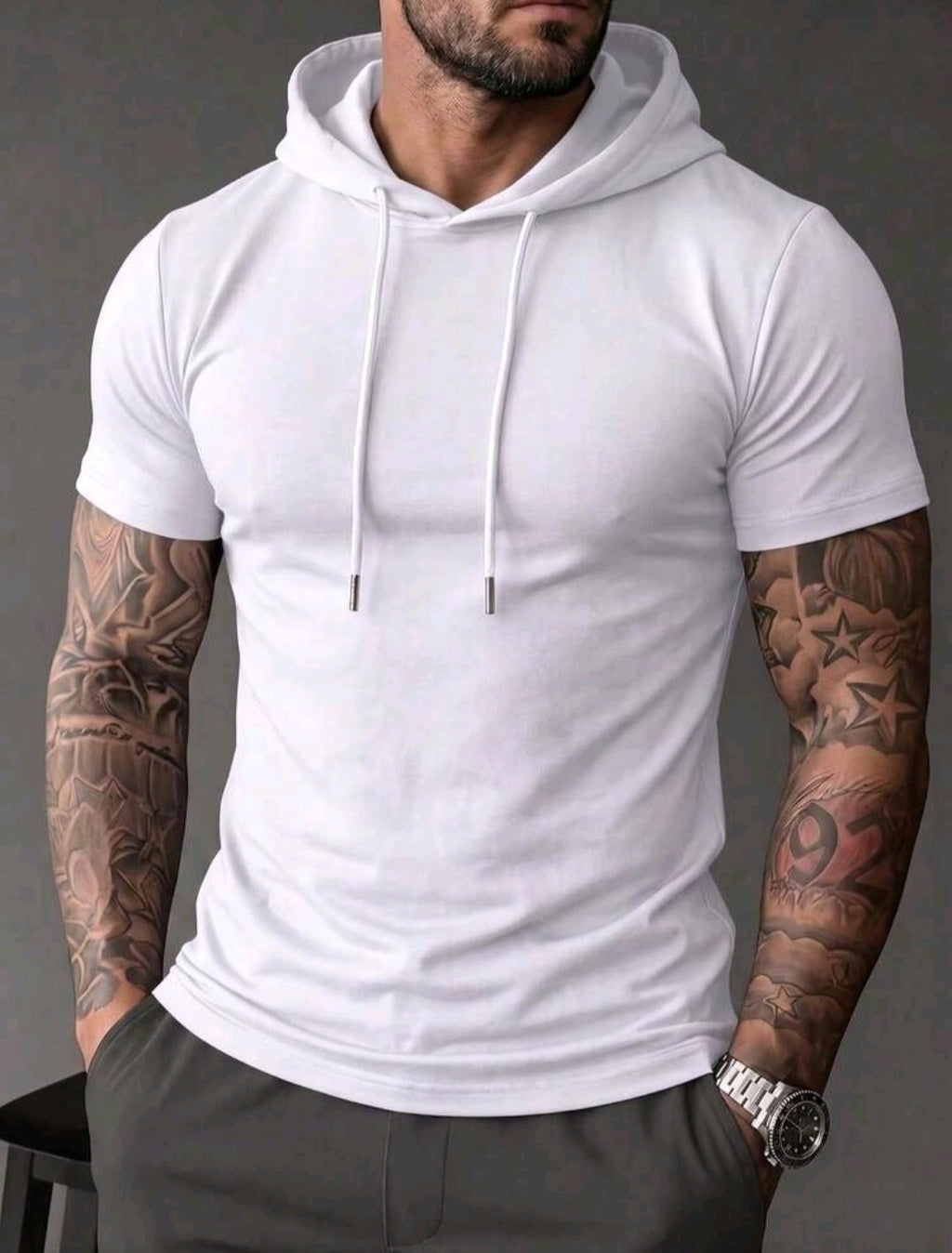 Camiseta Deportiva con Capucha de Manga Corta para Hombre – Negra