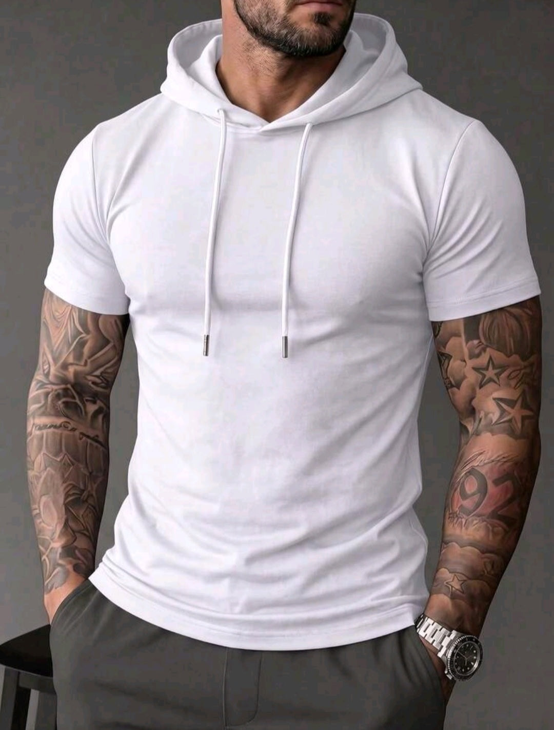 Camiseta Deportiva con Capucha de Manga Corta para Hombre – Negra