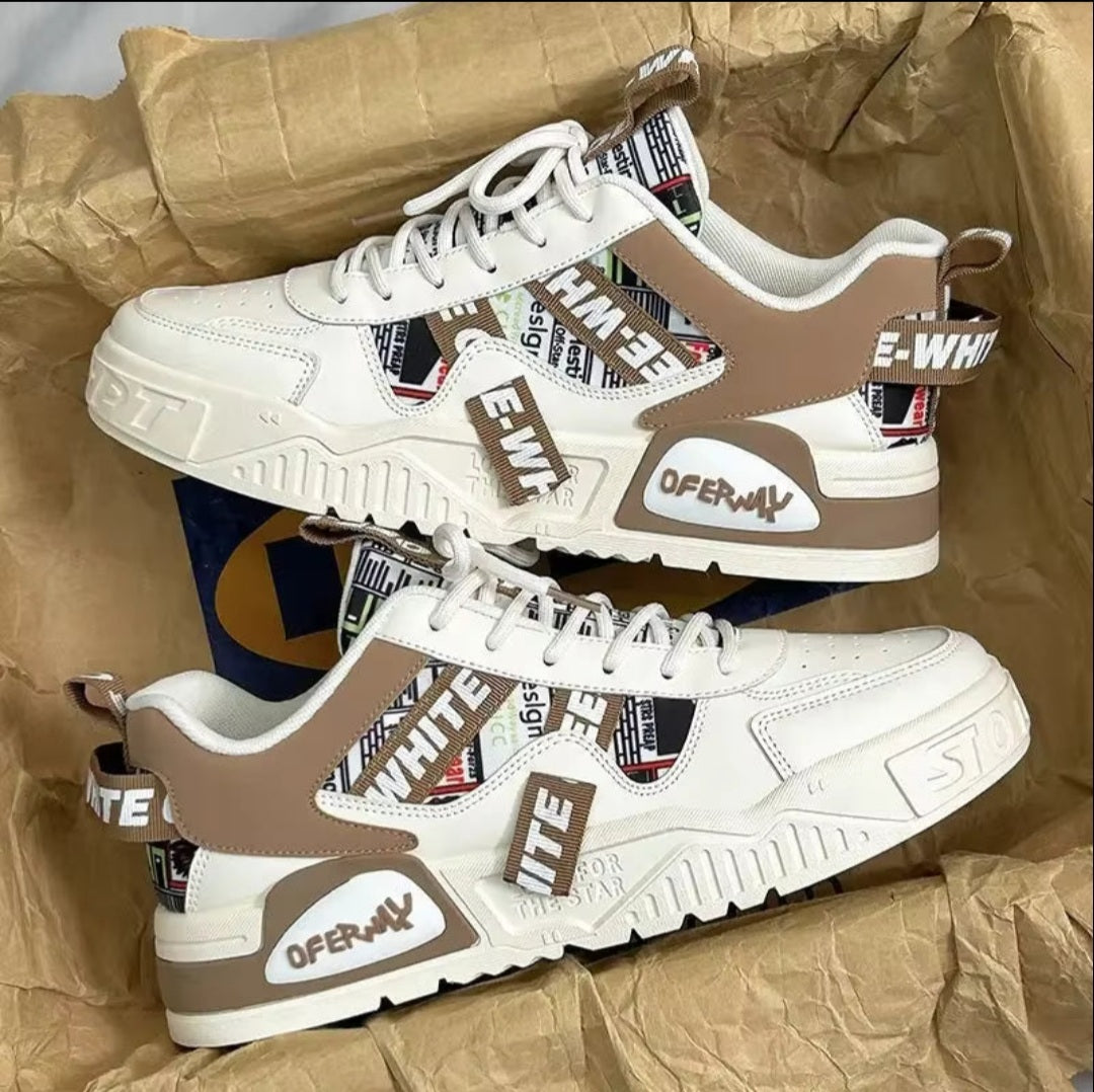 Zapatillas urbanas premium color beige en uso lifestyle