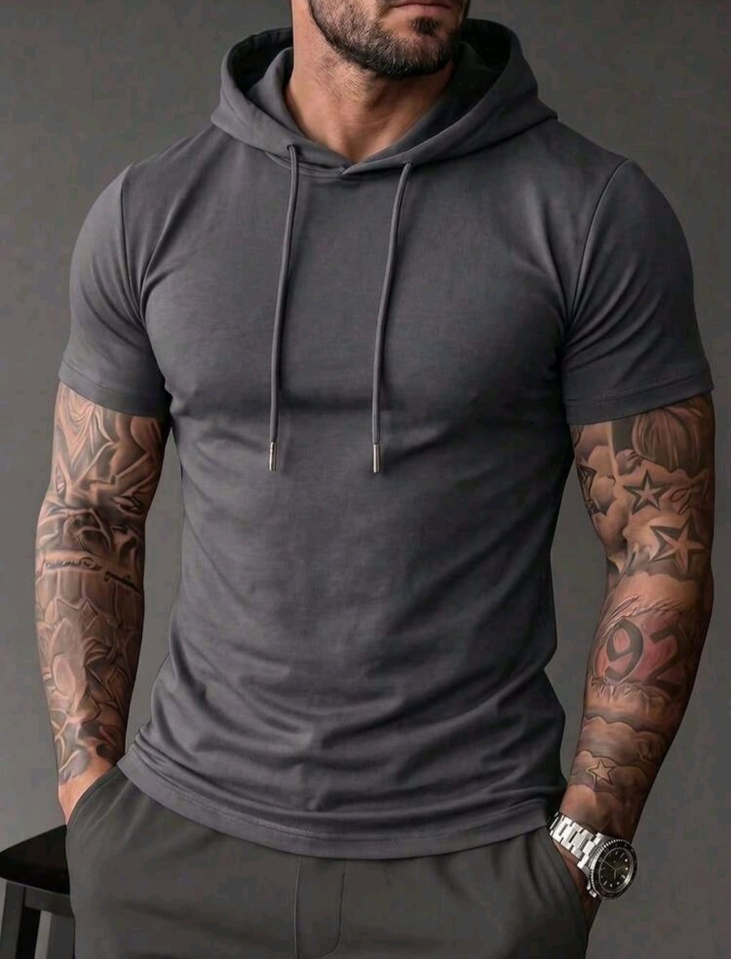 Camiseta Deportiva con Capucha de Manga Corta para Hombre – Negra